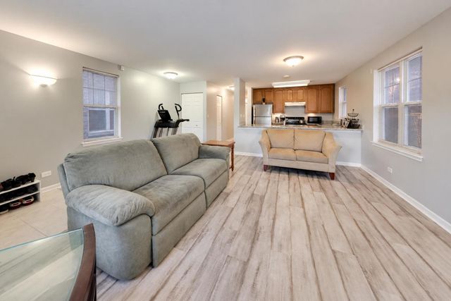 651 W Division Street A, Chicago, IL 60610