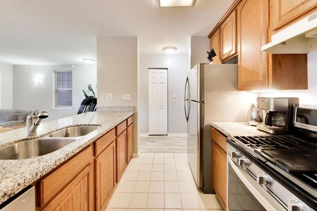651 W Division Street A, Chicago, IL 60610