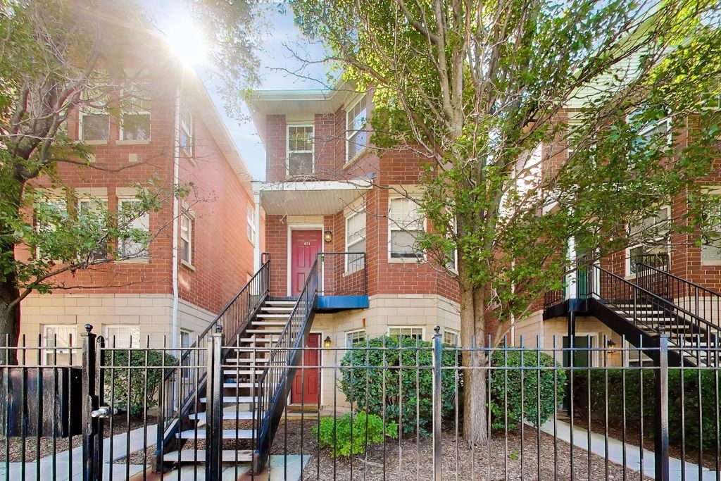 651 W Division Street A, Chicago, IL 60610