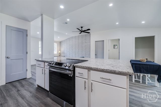 320 Wilshire Boulevard, Savannah, GA 31419