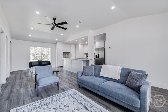 320 Wilshire Boulevard, Savannah, GA 31419