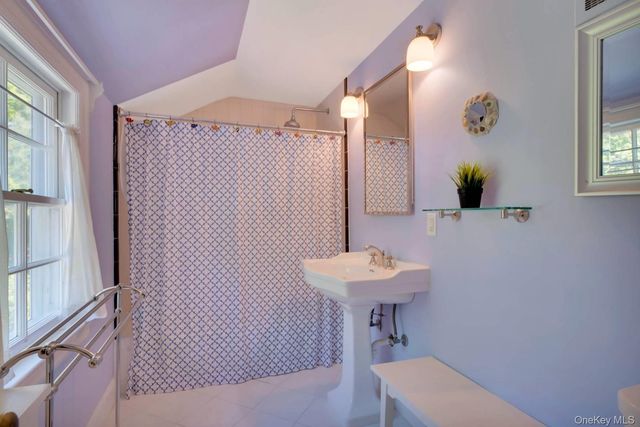 90 Old Depot Road, Quogue, NY 11959