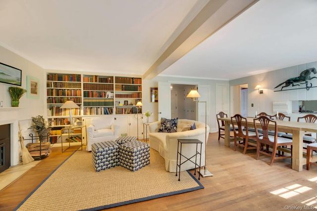 90 Old Depot Road, Quogue, NY 11959