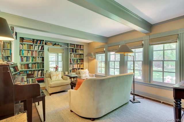 90 Old Depot Road, Quogue, NY 11959