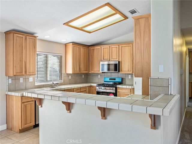 9230 Allegra Vista, Apple Valley, CA 92308