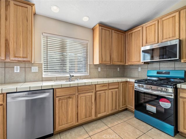 9230 Allegra Vista, Apple Valley, CA 92308