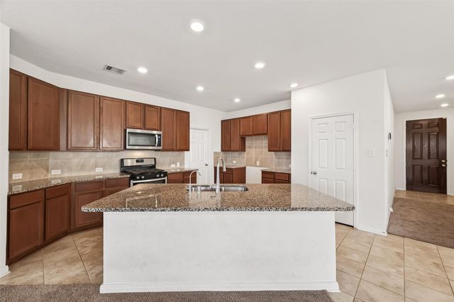 4906 Hickory Deer Lane, Richmond, TX 77406