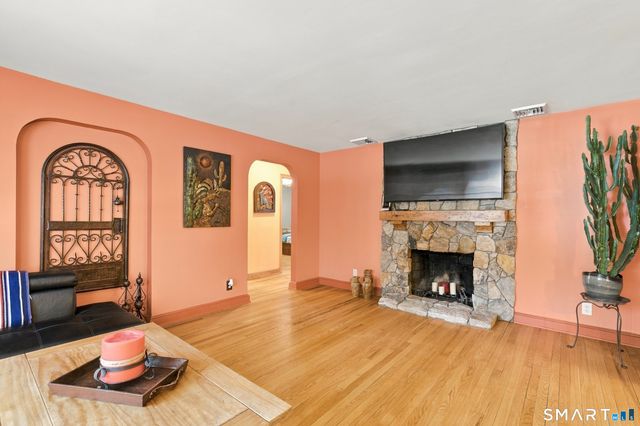64 Davenport Road, West Hartford, CT 06110