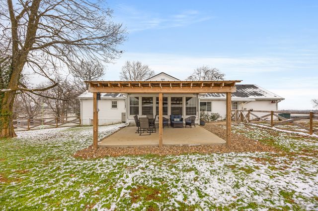 864 Escondida Road, Paris, KY 40361