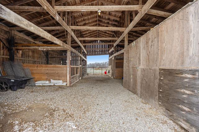 864 Escondida Road, Paris, KY 40361