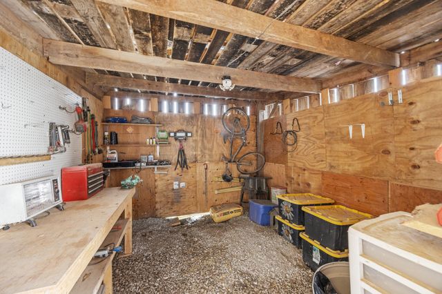 864 Escondida Road, Paris, KY 40361