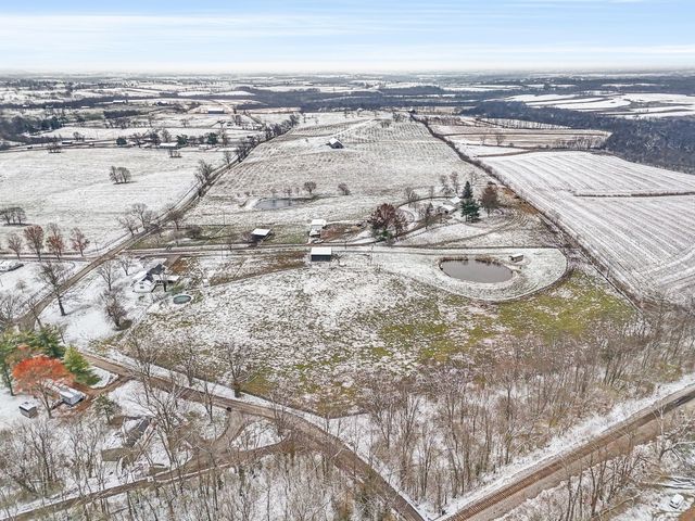 864 Escondida Road, Paris, KY 40361