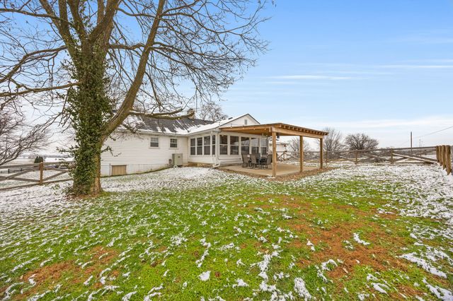 864 Escondida Road, Paris, KY 40361
