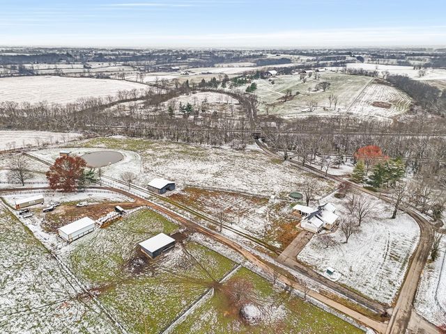 864 Escondida Road, Paris, KY 40361