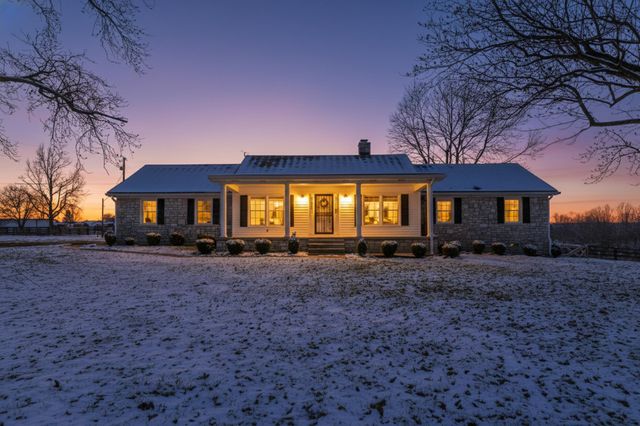 864 Escondida Road, Paris, KY 40361