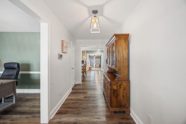 864 Escondida Road, Paris, KY 40361