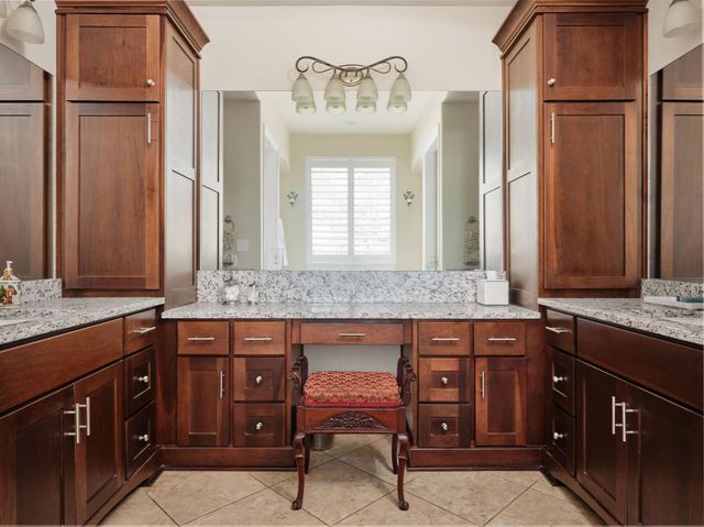 2721 Vista Heights DR, Leander, TX 78641