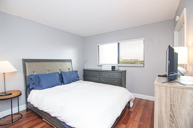 2202 S Cypress Bend Drive 706, Pompano Beach, FL 33069