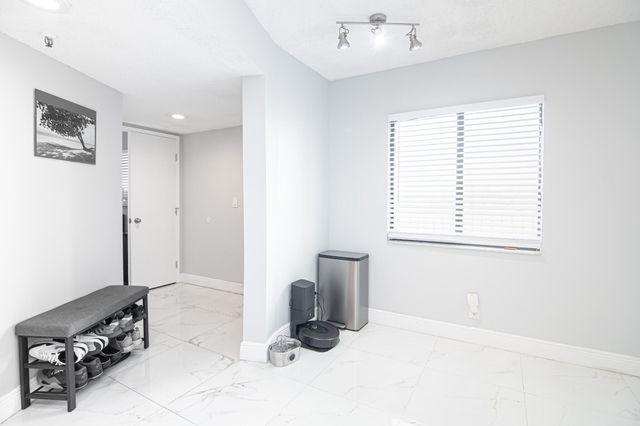 2202 S Cypress Bend Drive 706, Pompano Beach, FL 33069