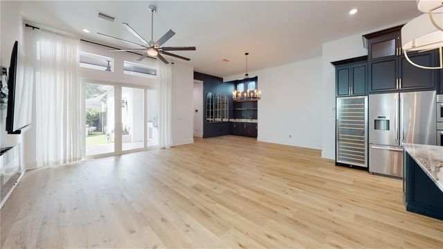 1068 19TH AVENUE N, St Petersburg, FL 33704
