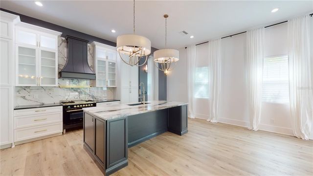 1068 19TH AVENUE N, St Petersburg, FL 33704