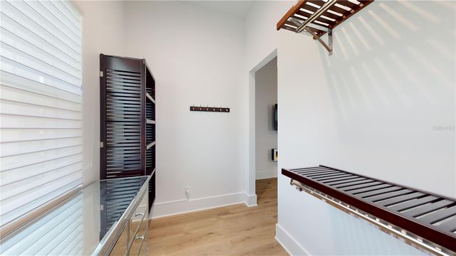 1068 19TH AVENUE N, St Petersburg, FL 33704