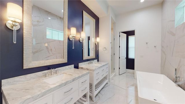 1068 19TH AVENUE N, St Petersburg, FL 33704