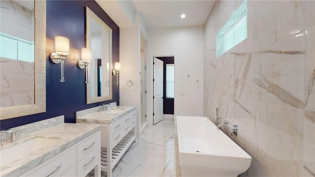 1068 19TH AVENUE N, St Petersburg, FL 33704