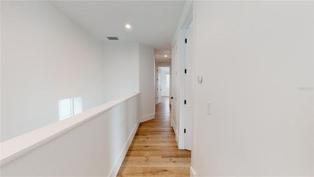 1068 19TH AVENUE N, St Petersburg, FL 33704