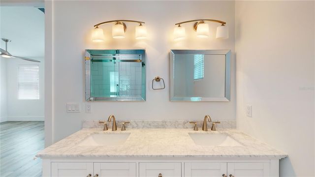 1068 19TH AVENUE N, St Petersburg, FL 33704