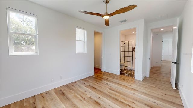 1068 19TH AVENUE N, St Petersburg, FL 33704