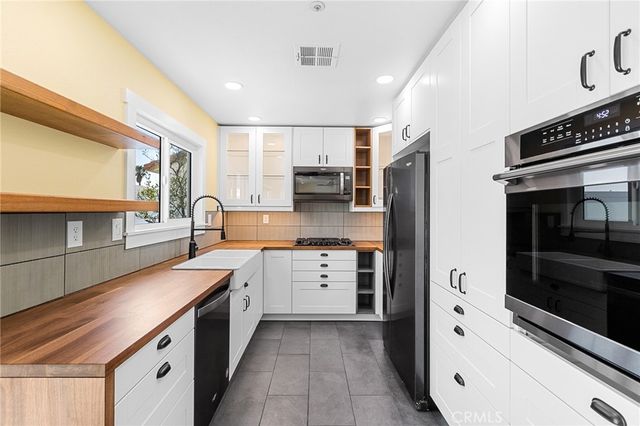 2007 W Windhaven, Rialto, CA 92377