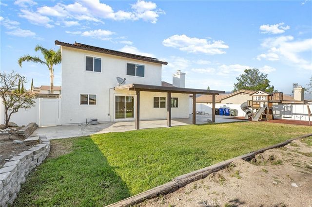 2007 W Windhaven, Rialto, CA 92377