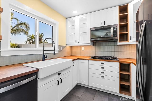 2007 W Windhaven, Rialto, CA 92377