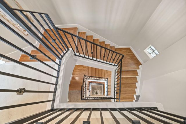 2086 Brentwood Drive, Houston, TX 77019