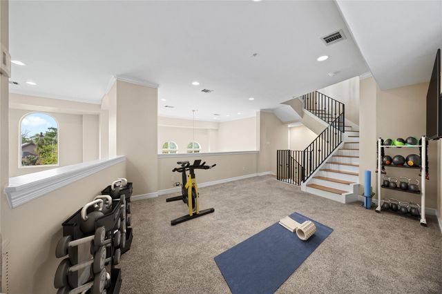 2086 Brentwood Drive, Houston, TX 77019