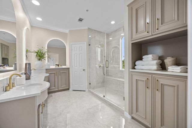 2086 Brentwood Drive, Houston, TX 77019