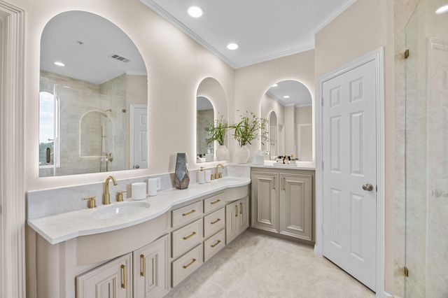 2086 Brentwood Drive, Houston, TX 77019