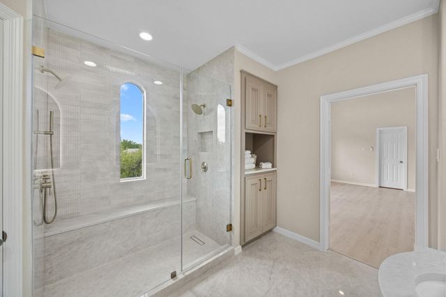 2086 Brentwood Drive, Houston, TX 77019