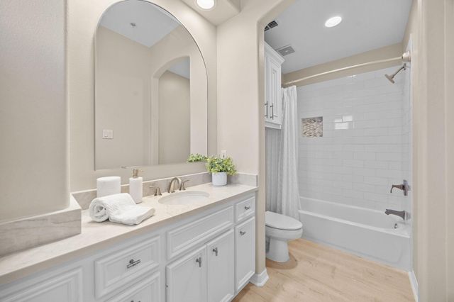 2086 Brentwood Drive, Houston, TX 77019