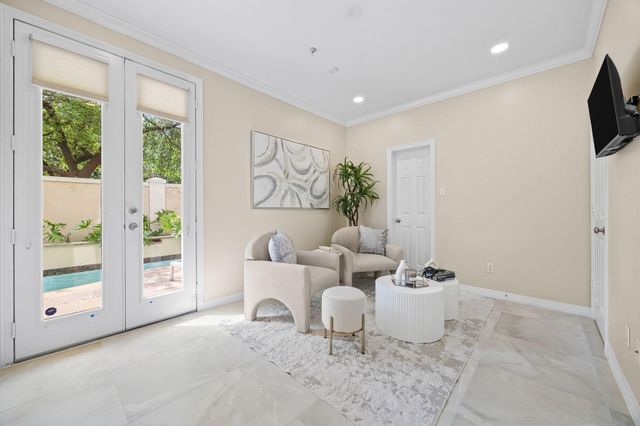 2086 Brentwood Drive, Houston, TX 77019