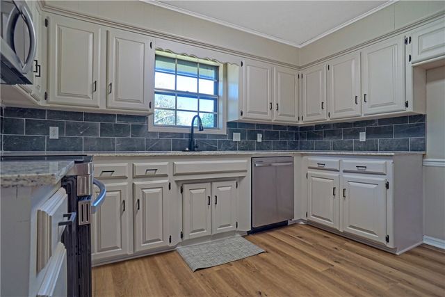 1504 N Hills Boulevard, Van Buren, AR 72956