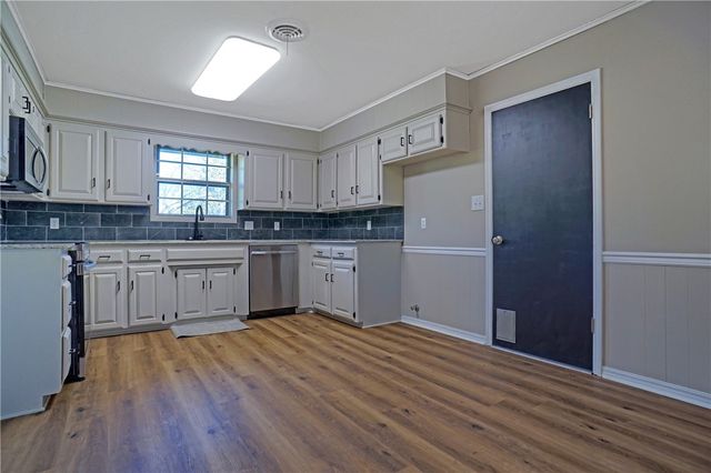 1504 N Hills Boulevard, Van Buren, AR 72956