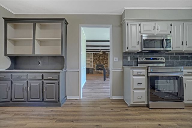 1504 N Hills Boulevard, Van Buren, AR 72956
