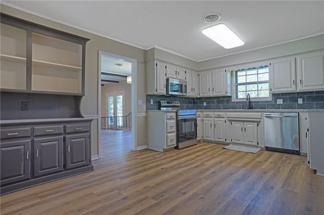 1504 N Hills Boulevard, Van Buren, AR 72956