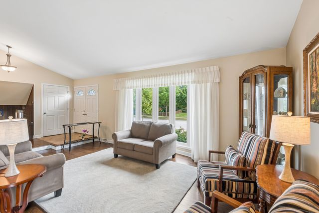 7730 Arcadia Street, Morton Grove, IL 60053