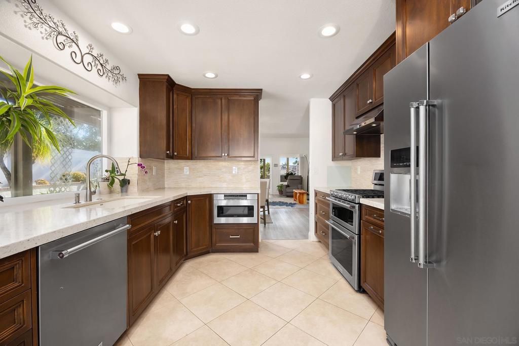 4950 Galicia Way, Oceanside, CA 92056 — photo 5