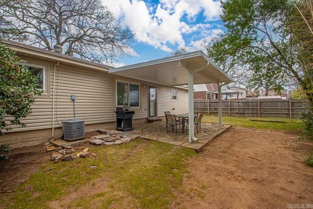 3921 Sierra Forest Drive, Little Rock, AR 72212