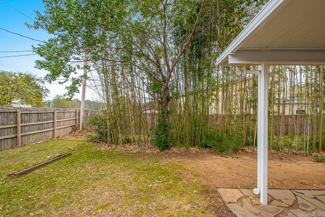 3921 Sierra Forest Drive, Little Rock, AR 72212