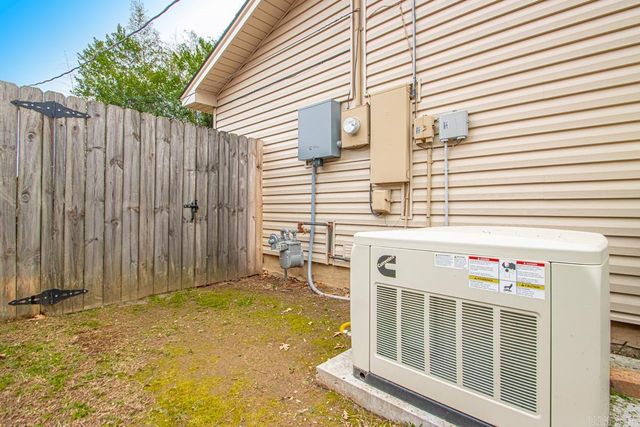 3921 Sierra Forest Drive, Little Rock, AR 72212